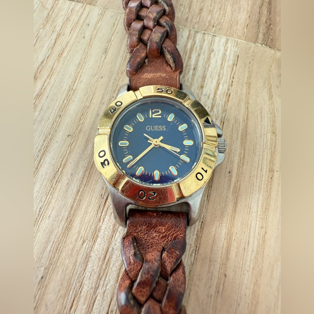 Vintage Guess ladies blue dial two tone brown leather watch NEW BATTERY